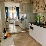 Perla Ulicy Piotrkowskiej W Samym Centrum Miasta 罗兹