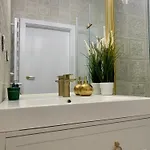 Perla Ulicy Piotrkowskiej W Samym Centrum Miasta 公寓