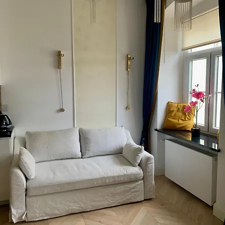 Perla Ulicy Piotrkowskiej W Samym Centrum Miasta *